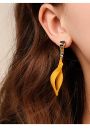 Modern Twist Earrings - Prime Adore