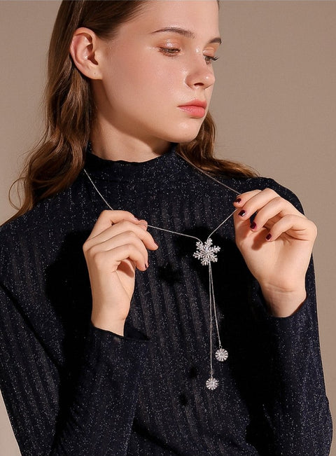 Snowflake Necklace - Prime Adore