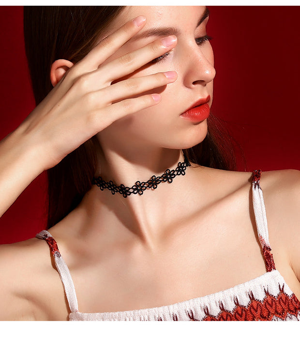 Diamond Flower Choker - Prime Adore