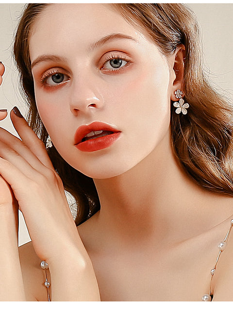 Dainty White Flower Earrings - Prime Adore