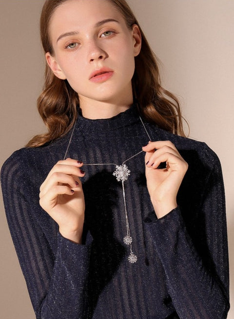 Snowflake Necklace - Prime Adore