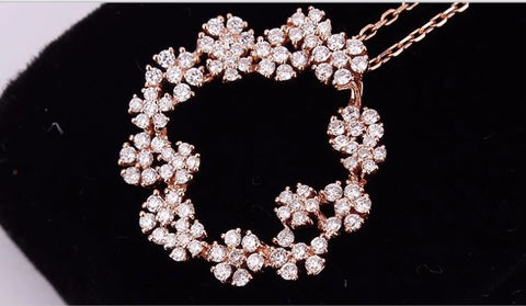 Diamond Snowflake Wreath Necklace - Prime Adore