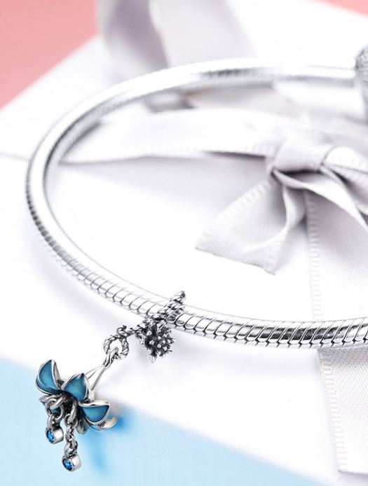 Blue Enamel Flowers Charns - Prime Adore