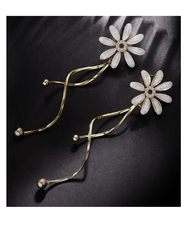 White Flower Twirls Earrings - Prime Adore