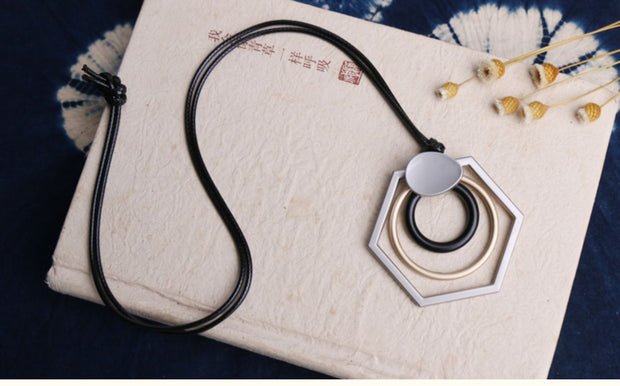 Retro Accessories Round Necklace - Prime Adore